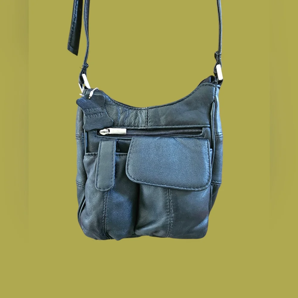 Genuin Leather  Crossbody Purse  Black